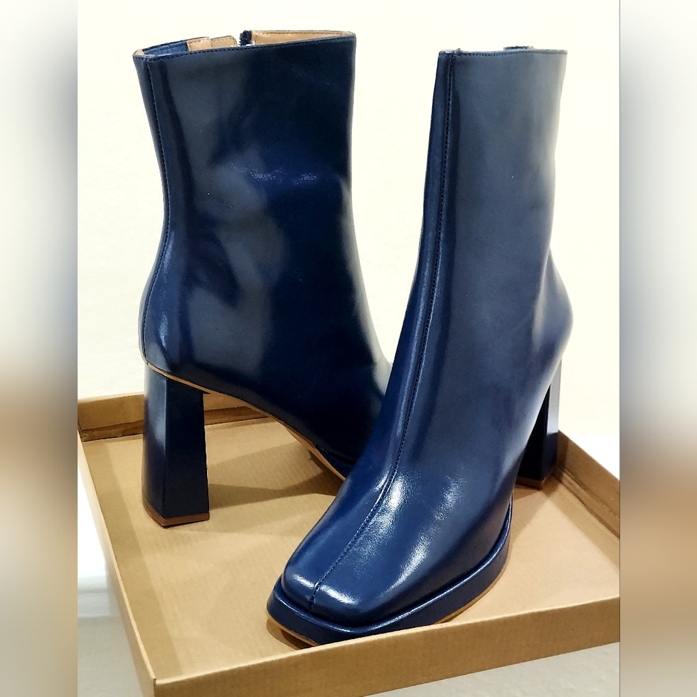 Elegant Blue Ankle Boots - GENUINE LEATHER / NEVER WORN